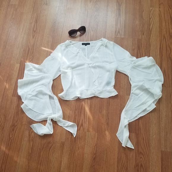 Detailed ruffled sheer ivory top - Picture 2 of 4